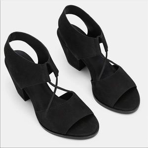 ❌SOLD❌ Eileen Fisher Black Doe Sandal